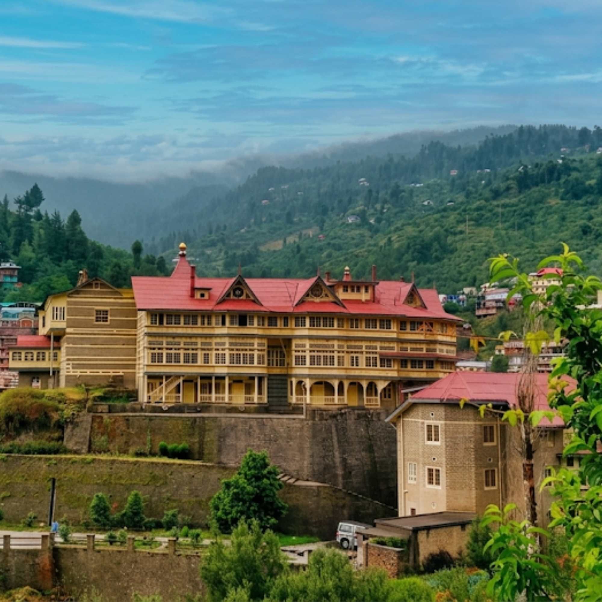 Shimla Tour Packages 2026: Best Itineraries for Couples, Families & Friends